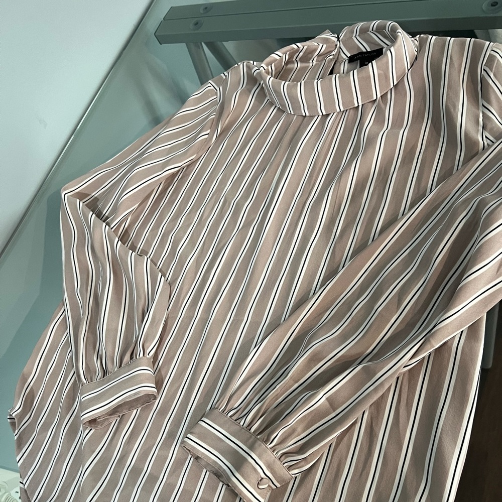 Ann Taylor blouse with collar detail